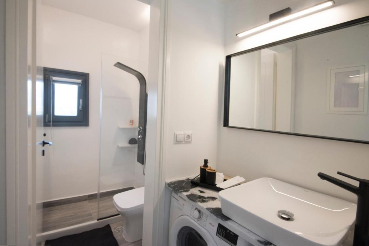White New 1Bd House With Private Jacuzzi In Isterni Villa Isterni  Exterior foto